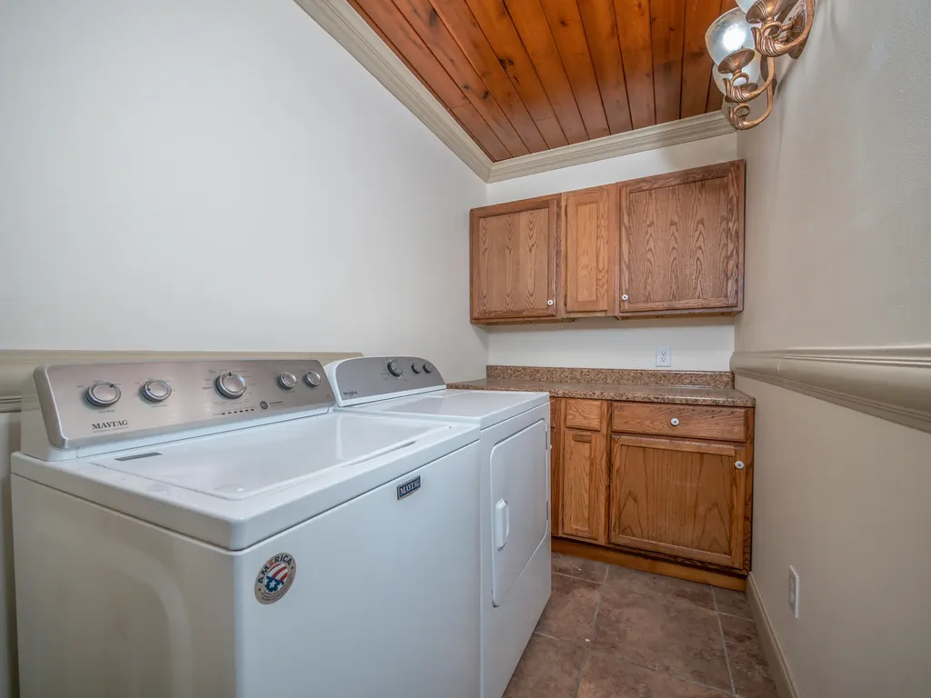 709 Main Street West Liberty KY 41472