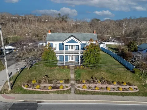 709 Main Street West Liberty KY 41472