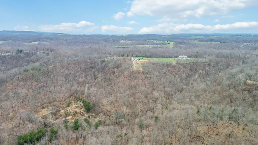 1450 Simpson Road Crab Orchard KY 40419