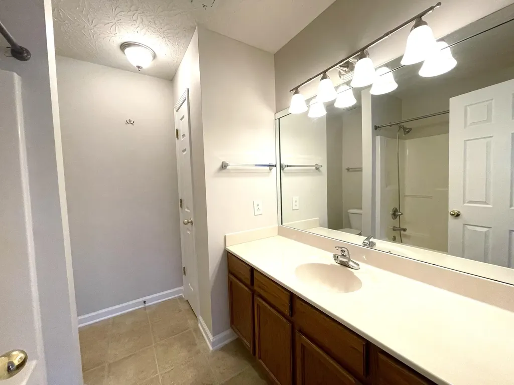 327 Newcastle Lane Winchester KY 40391