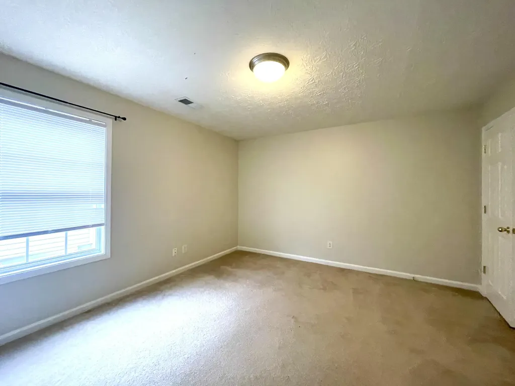 327 Newcastle Lane Winchester KY 40391