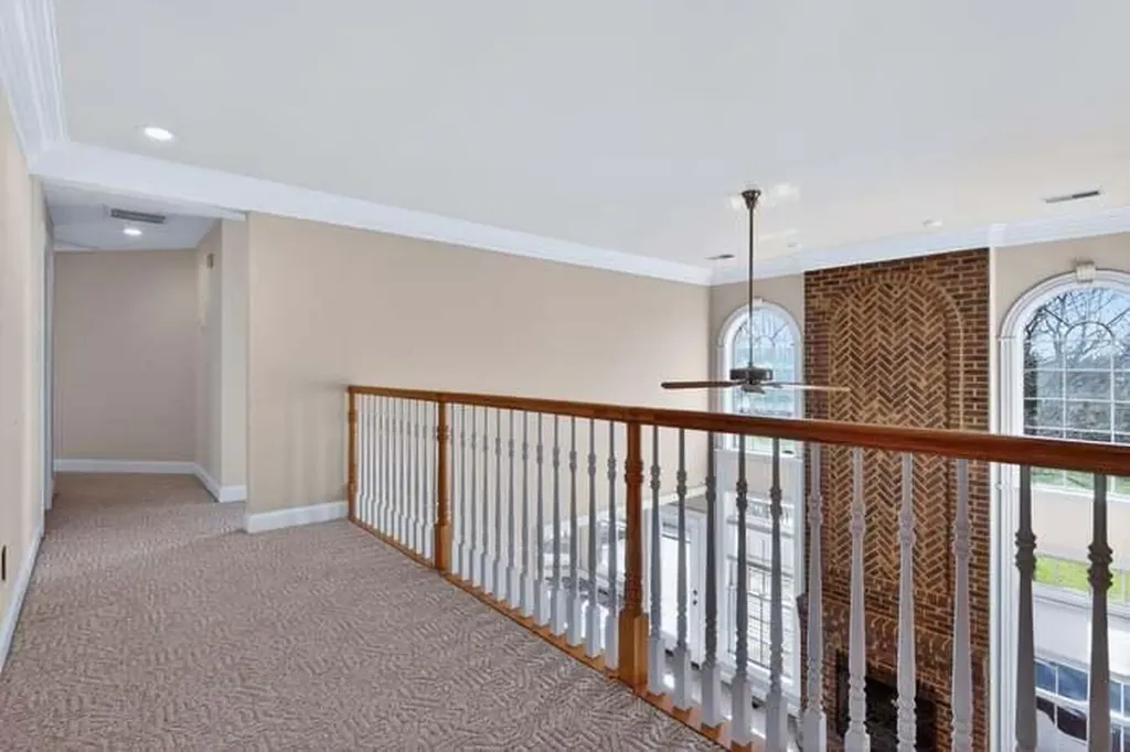 5000 Lupreese Lane Versailles KY 40383