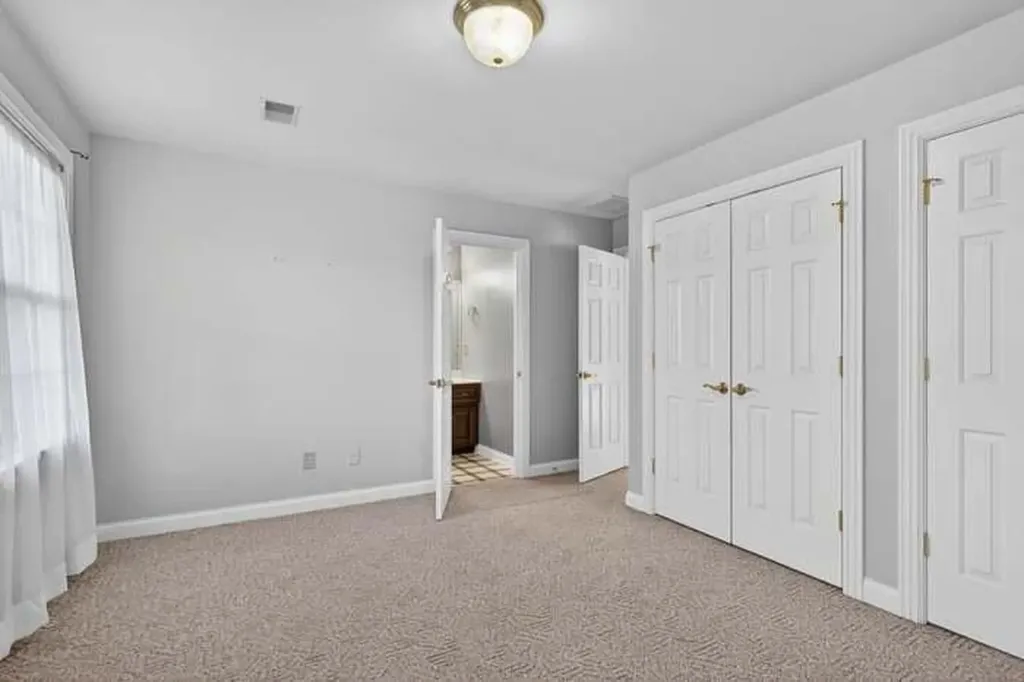 5000 Lupreese Lane Versailles KY 40383