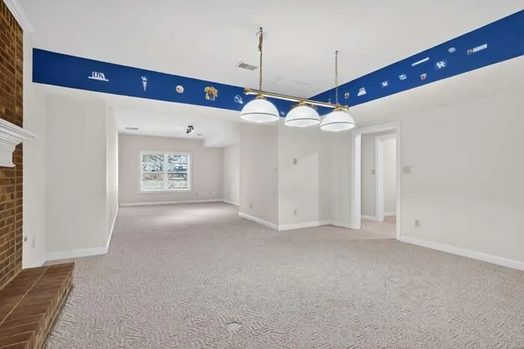 5000 Lupreese Lane Versailles KY 40383