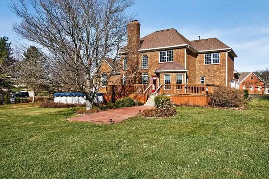 5000 Lupreese Lane Versailles KY 40383