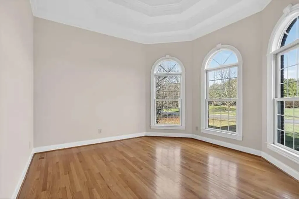5000 Lupreese Lane Versailles KY 40383