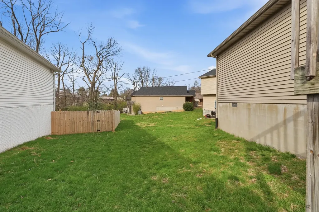 3365 Squire Creek Way Lexington KY 40515