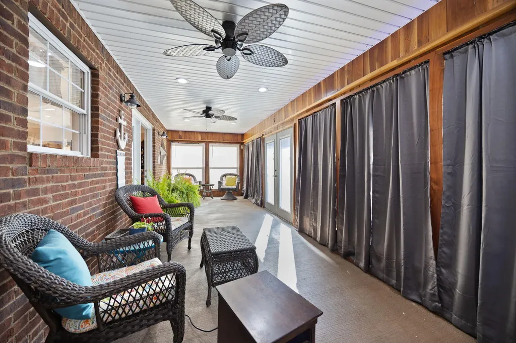 9983 N Ky-1247 Highway Eubank KY 42567