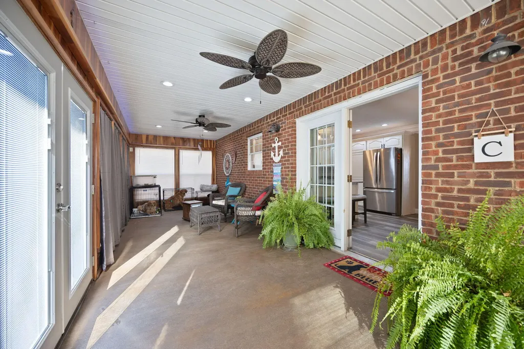 9983 N Ky-1247 Highway Eubank KY 42567