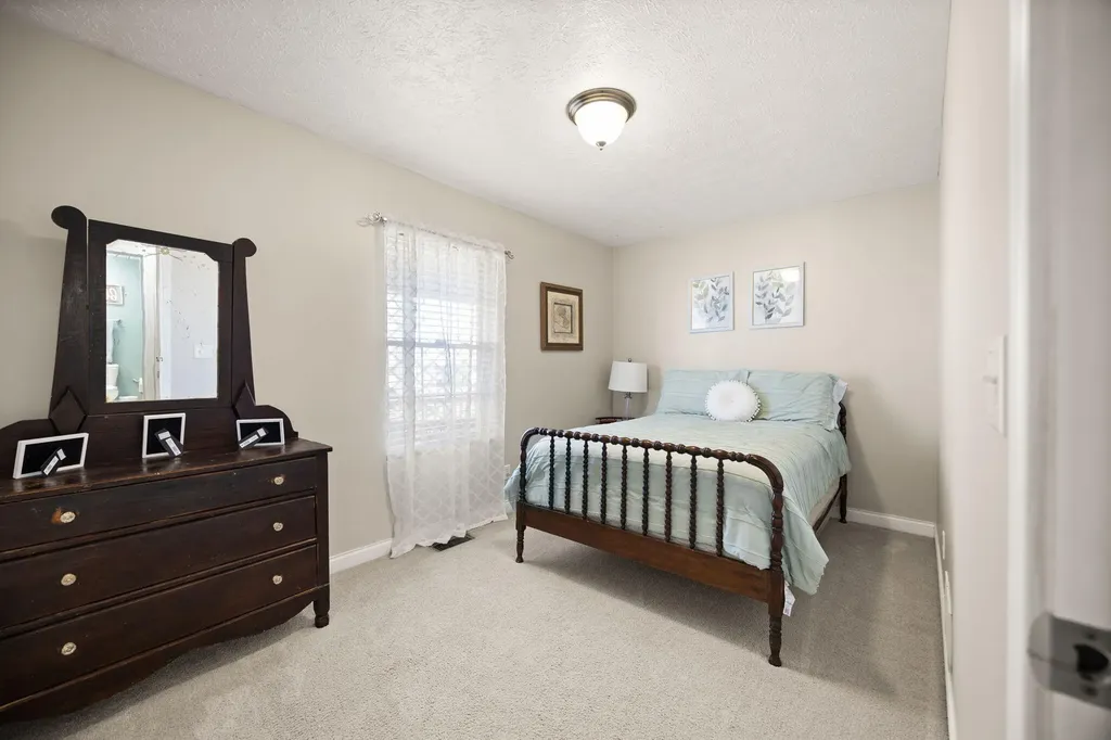 9983 N Ky-1247 Highway Eubank KY 42567