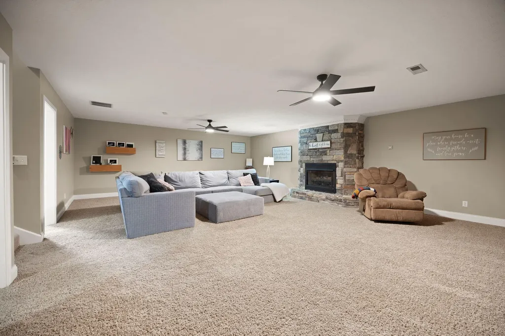 9983 N Ky-1247 Highway Eubank KY 42567