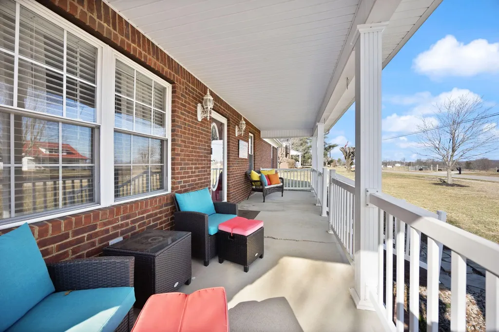 9983 N Ky-1247 Highway Eubank KY 42567