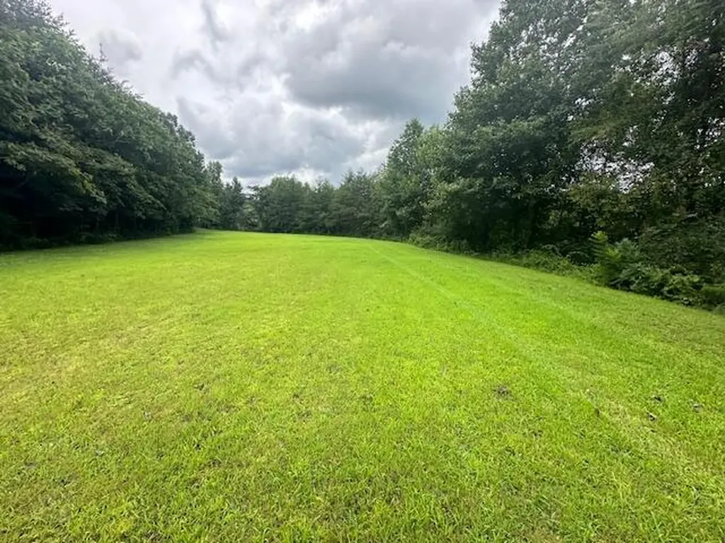 412 Page School Road Pineville KY 40977