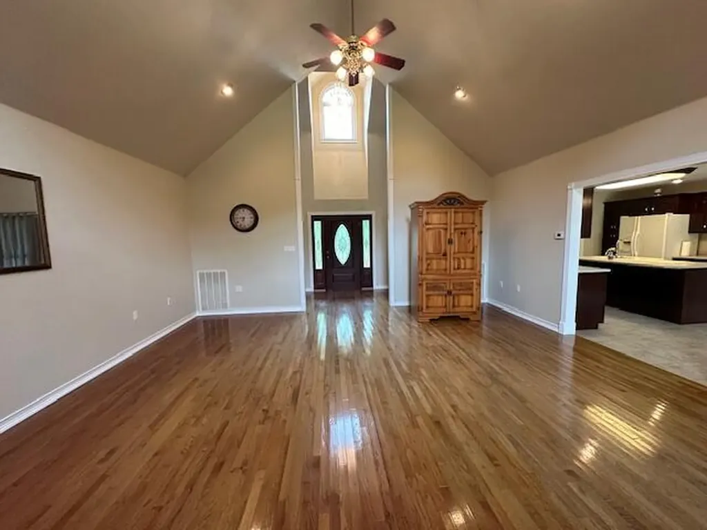 412 Page School Road Pineville KY 40977