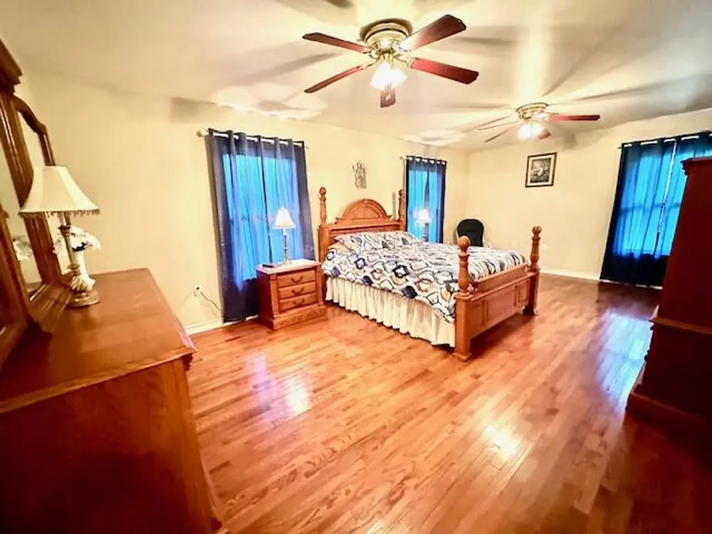 412 Page School Road Pineville KY 40977