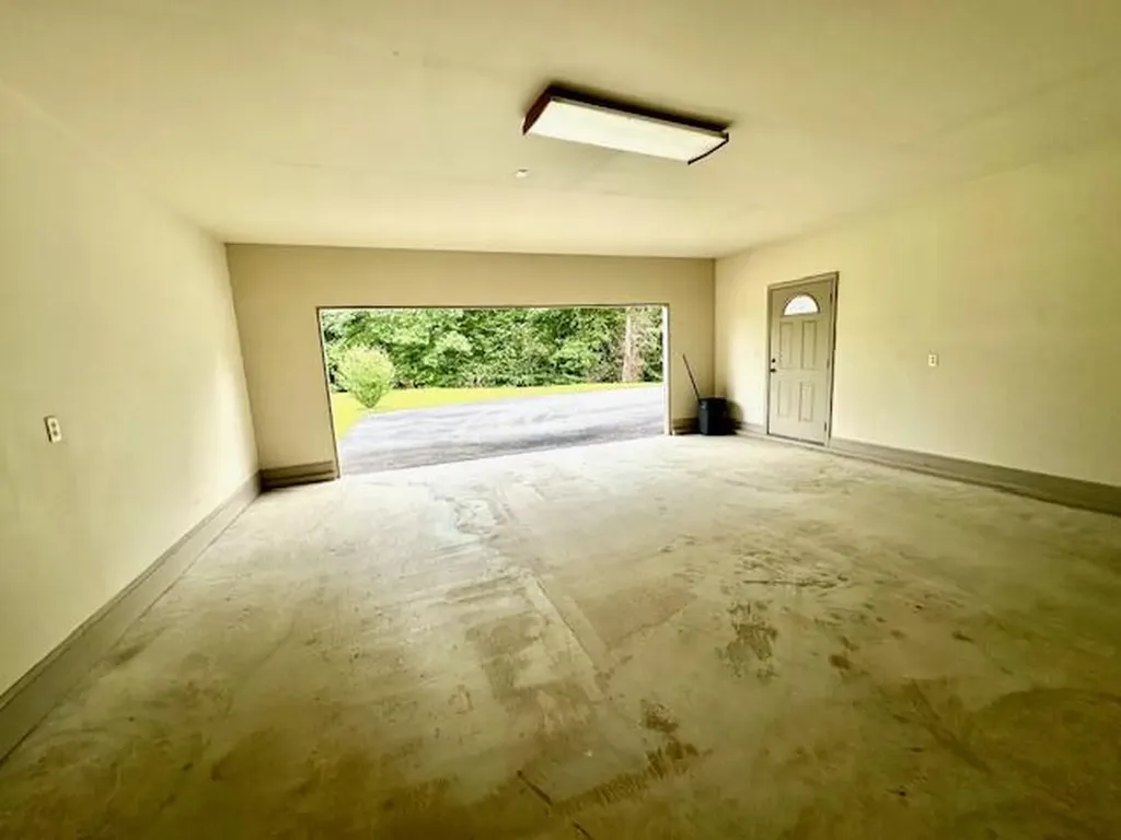412 Page School Road Pineville KY 40977