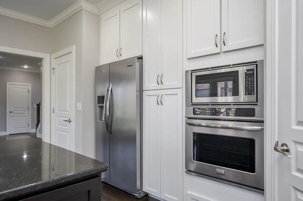 3880 Leighton Lane Lexington KY 40515