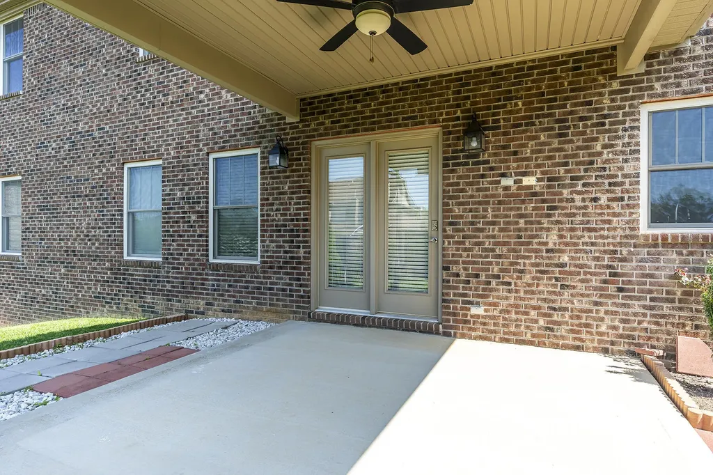 3880 Leighton Lane Lexington KY 40515