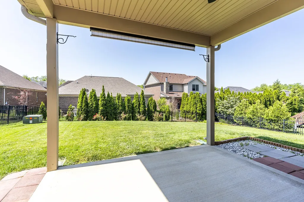 3880 Leighton Lane Lexington KY 40515