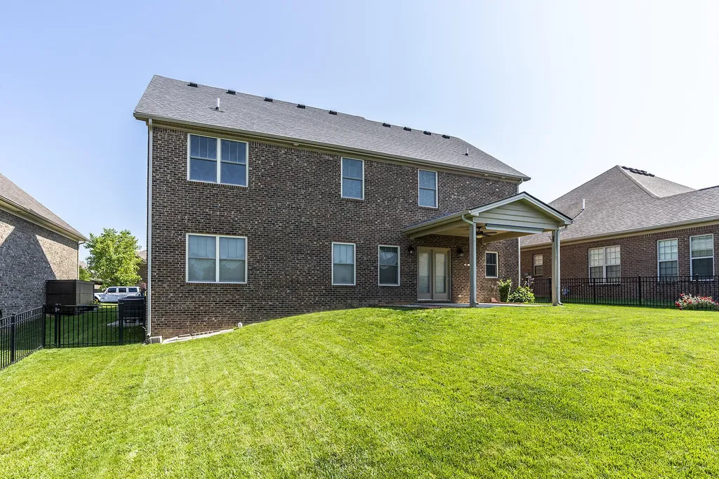 3880 Leighton Lane Lexington KY 40515