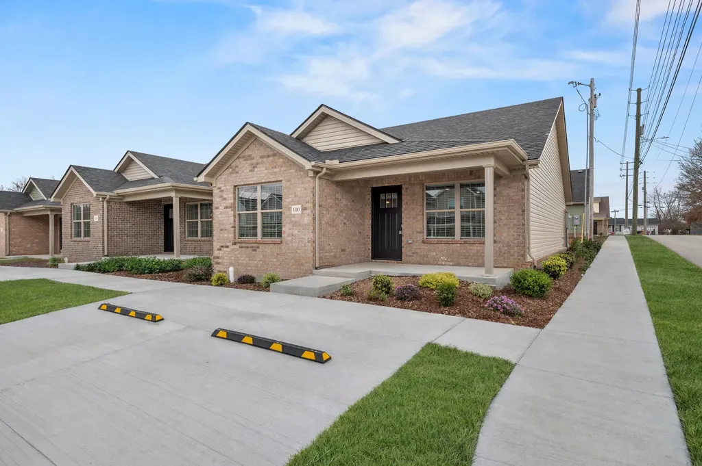 100 Harvest Bend Trail Berea KY 40403