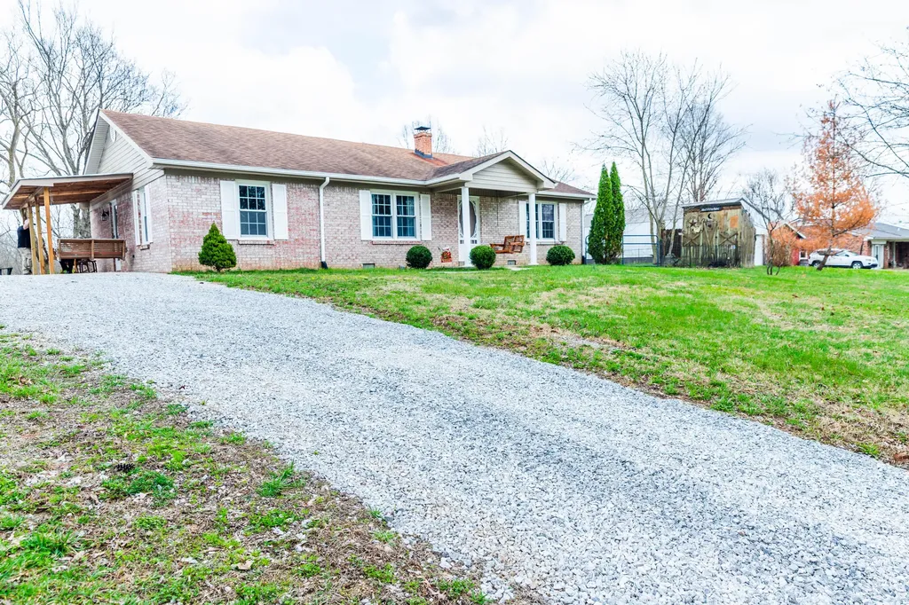 2138 Waddy Road Lawrenceburg KY 40342