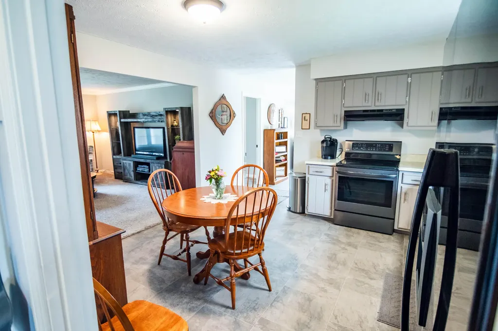 2138 Waddy Road Lawrenceburg KY 40342