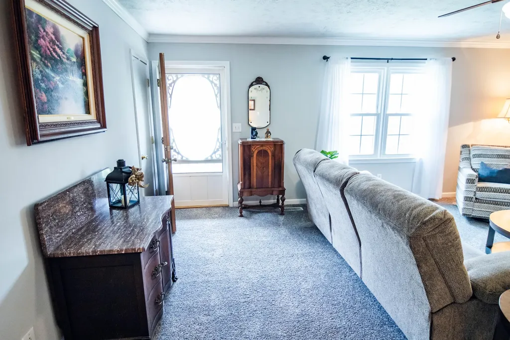 2138 Waddy Road Lawrenceburg KY 40342