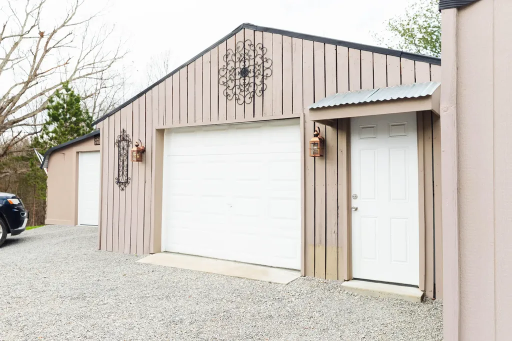 2138 Waddy Road Lawrenceburg KY 40342