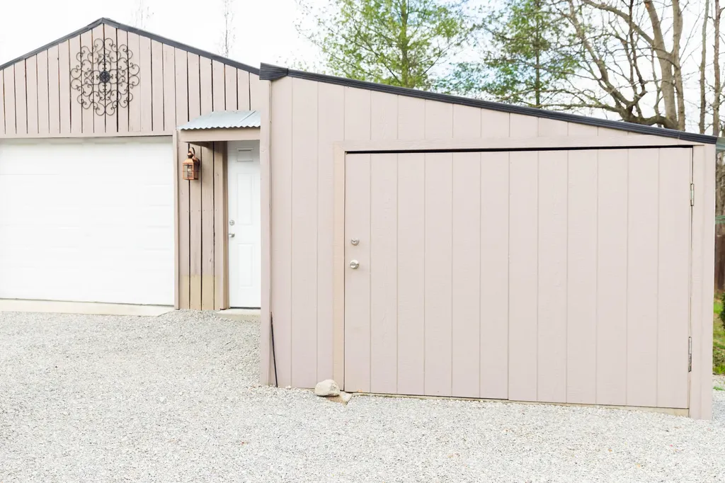 2138 Waddy Road Lawrenceburg KY 40342
