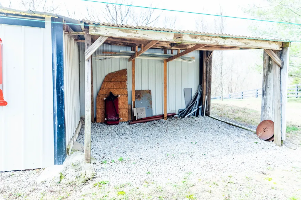 2138 Waddy Road Lawrenceburg KY 40342
