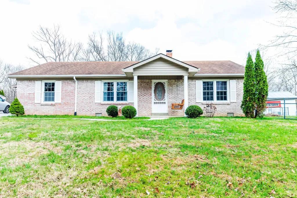 2138 Waddy Road Lawrenceburg KY 40342