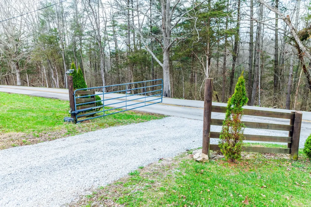 2138 Waddy Road Lawrenceburg KY 40342