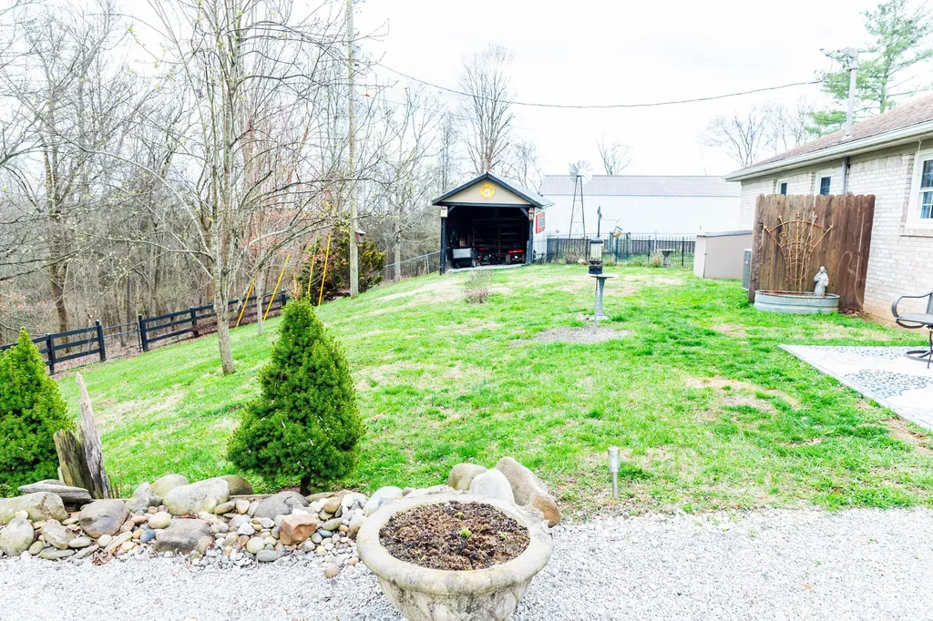 2138 Waddy Road Lawrenceburg KY 40342