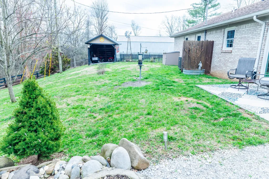 2138 Waddy Road Lawrenceburg KY 40342