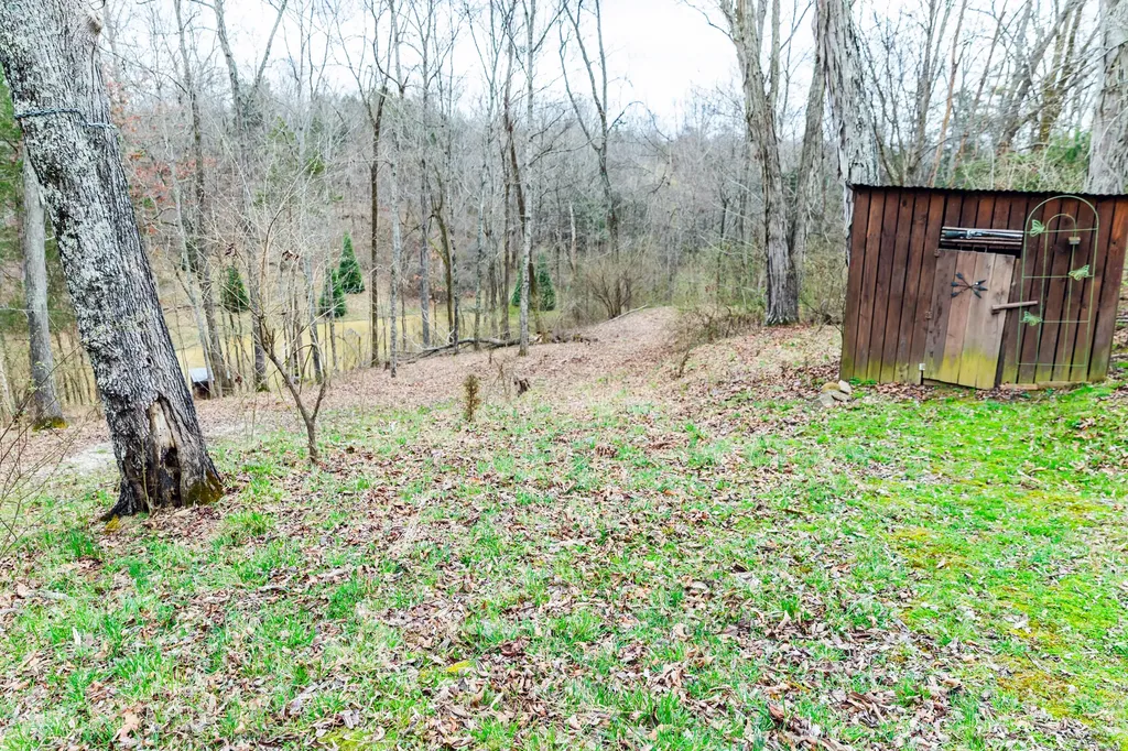 2138 Waddy Road Lawrenceburg KY 40342