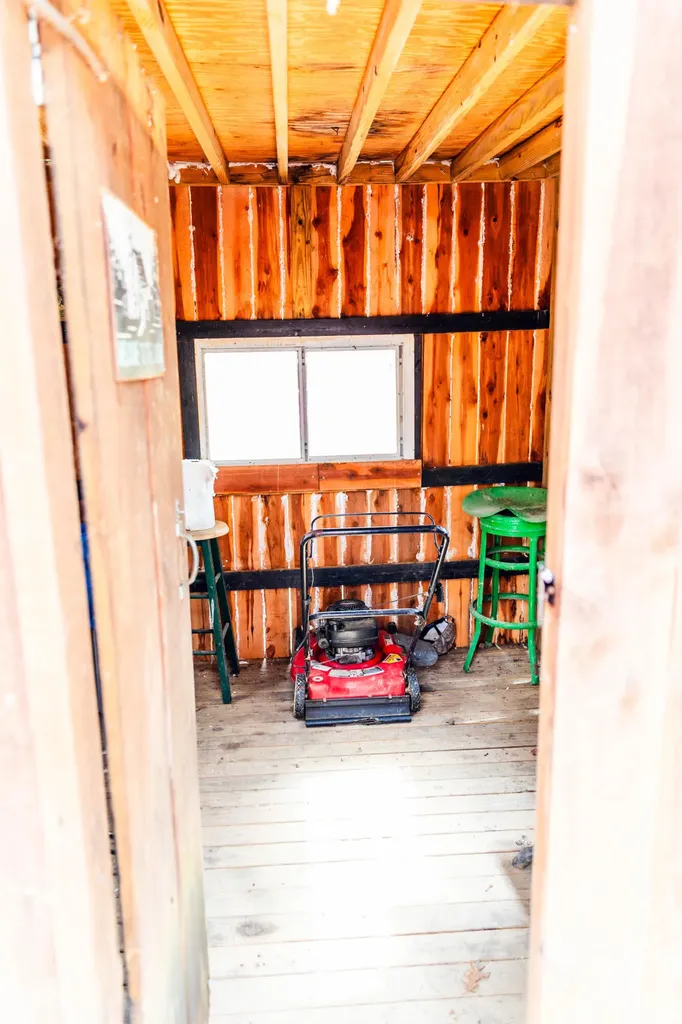 2138 Waddy Road Lawrenceburg KY 40342