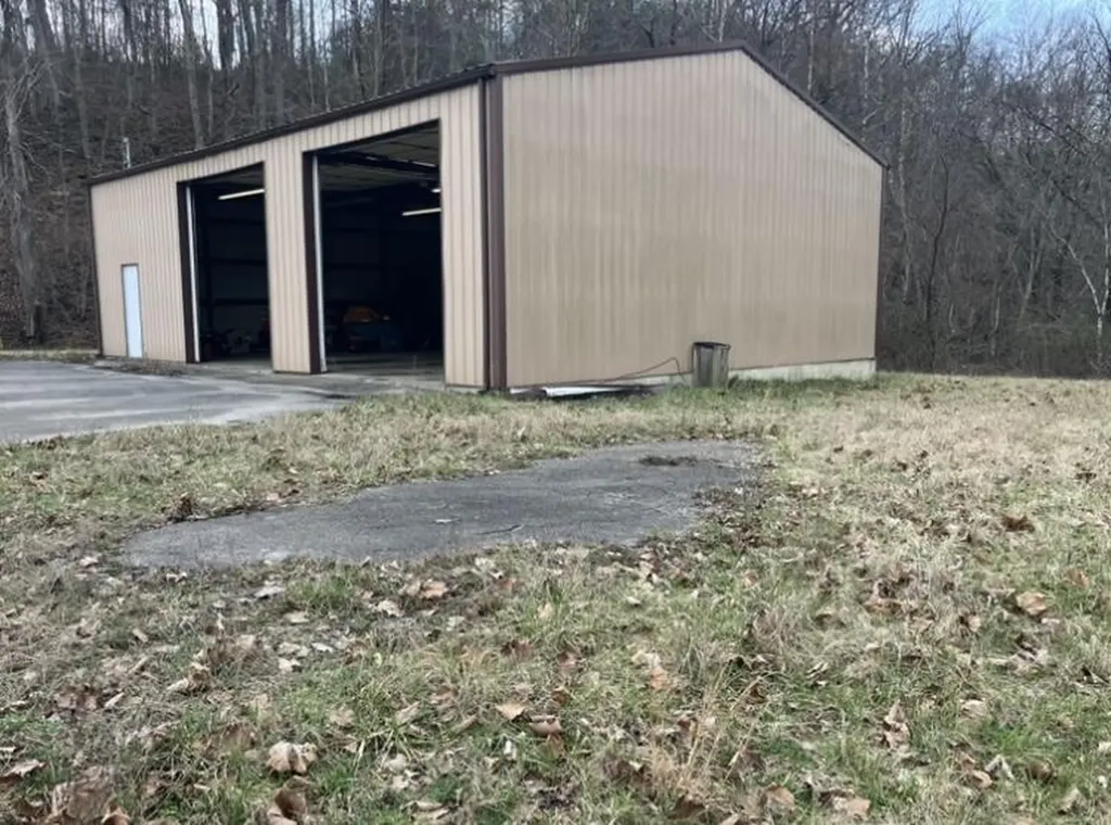 9017 Ky-7 West Liberty KY 41472