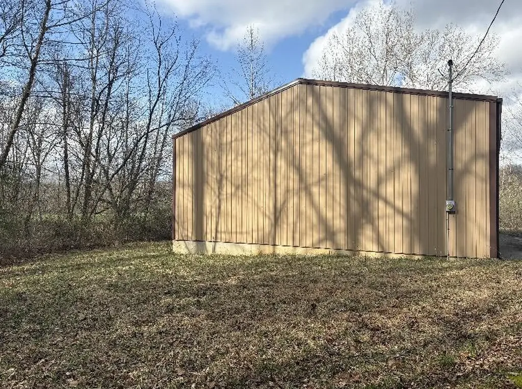 9017 Ky-7 West Liberty KY 41472