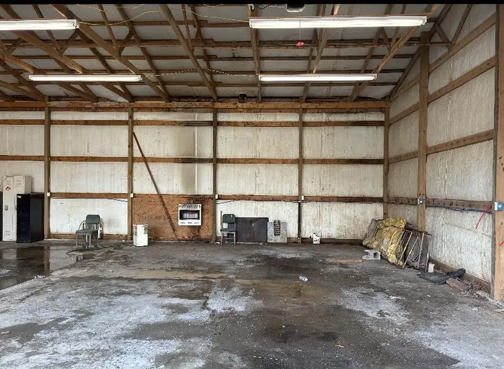 9017 Ky-7 West Liberty KY 41472