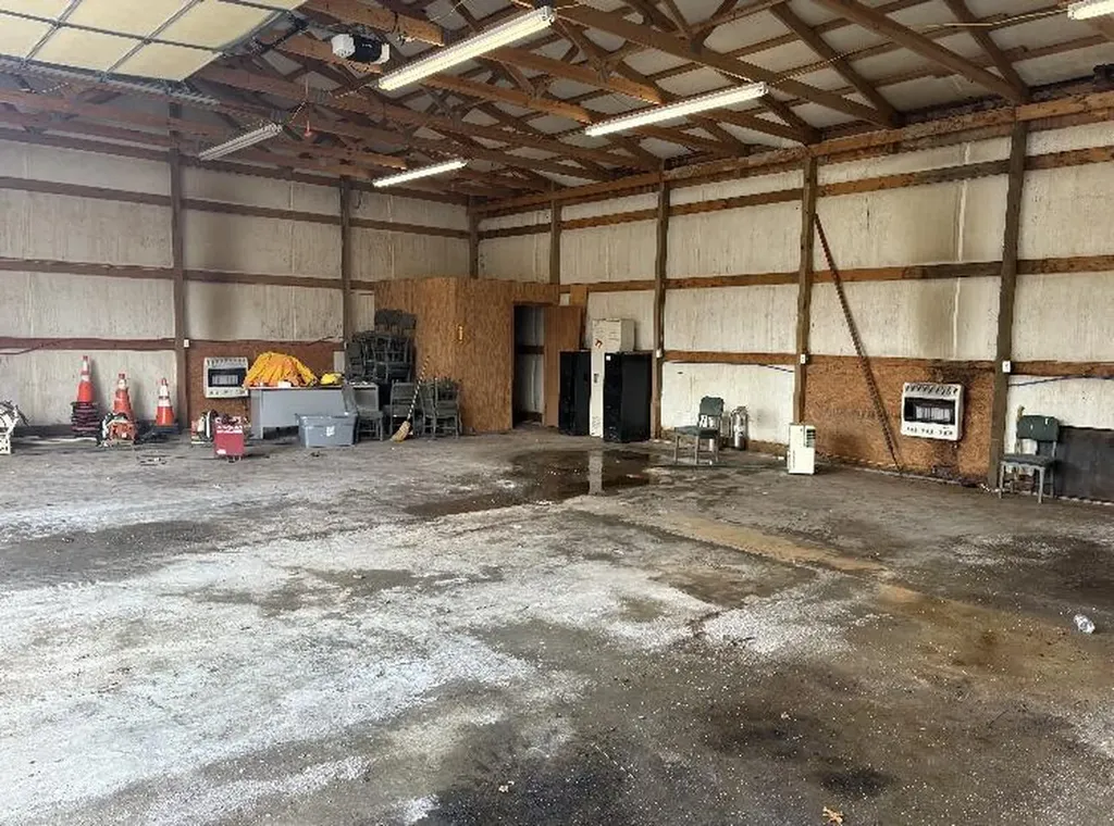 9017 Ky-7 West Liberty KY 41472