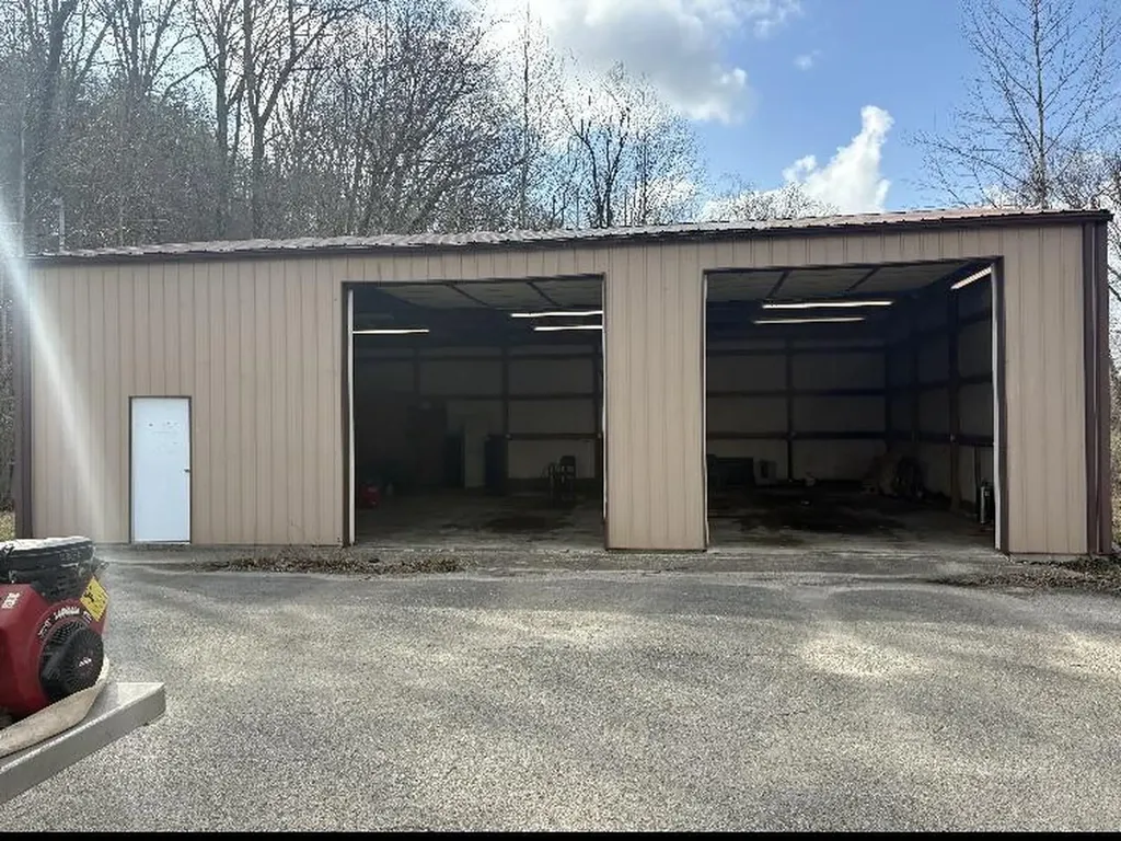 9017 Ky-7 West Liberty KY 41472