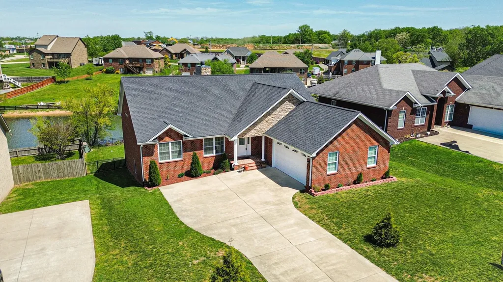300 Squires Way Nicholasville KY 40356