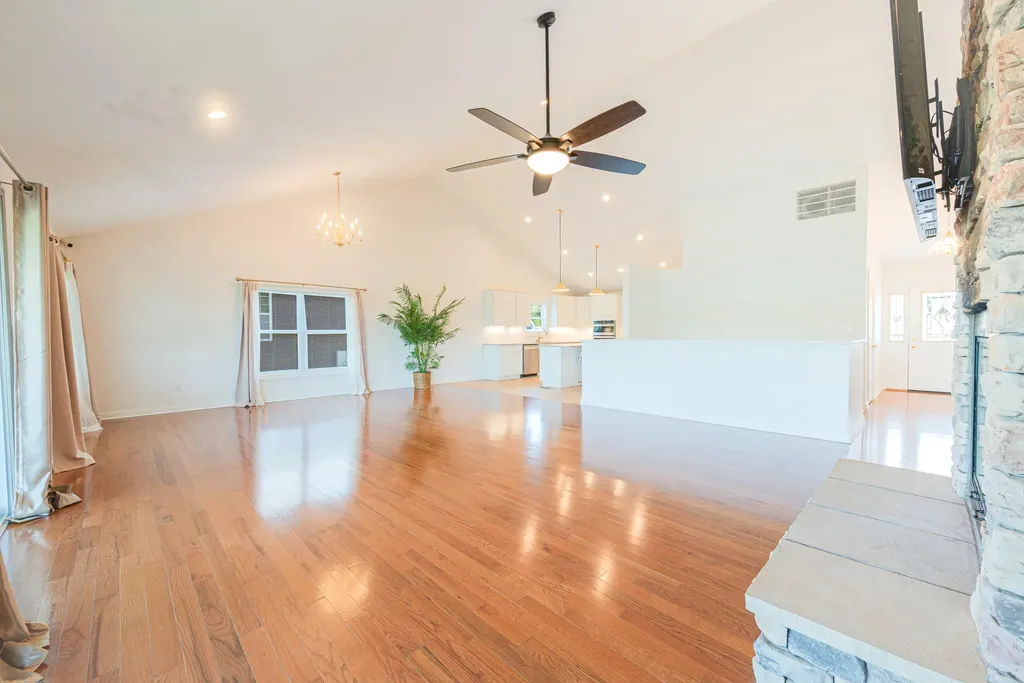 300 Squires Way Nicholasville KY 40356