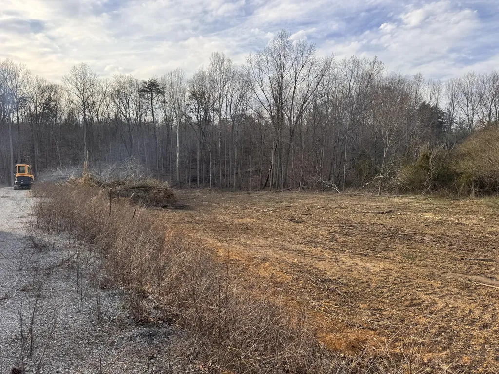 100 Pine Hollow Road Nancy KY 42544