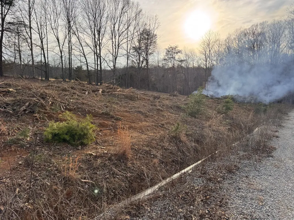 100 Pine Hollow Road Nancy KY 42544