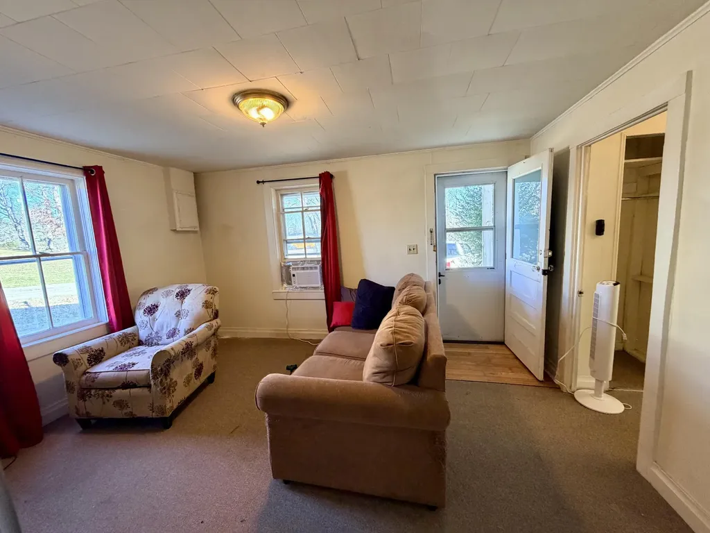 553 Mc Guire Avenue Beattyville KY 41311