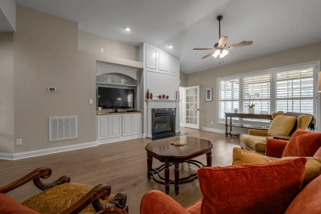528 Lorenzo Place Lexington KY 40509