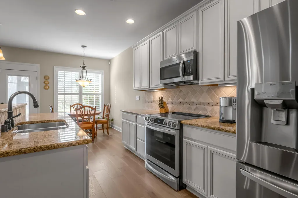528 Lorenzo Place Lexington KY 40509