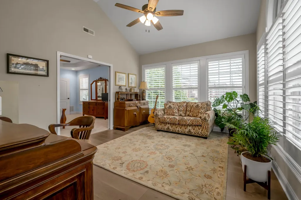 528 Lorenzo Place Lexington KY 40509